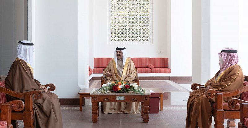 جلالة الملك المفدى يستقبل محافظ المحافظة الجنوبية