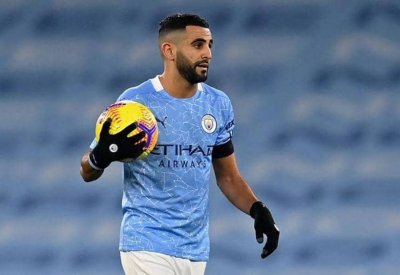 محتال ينفق مبلغا طائلا من حساب النجم الجزائري رياض محرز