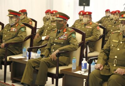 رئيس هيئة الاركان يفتتح إحدى المنشآت العسكرية الحديثة