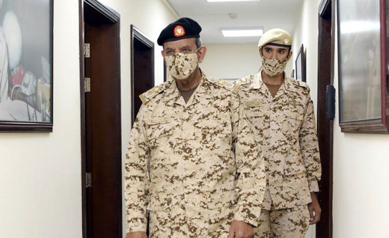 القائد العام يتفقد إحدى وحدات قوة دفاع البحرين
