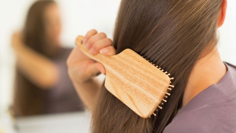 ما الفيتامينات التي تعزز صحة الشعر وتحميه من التساقط؟