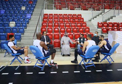 رئيس اتحاد السلة يزور تدريبات المنتخب ويجتمع مع كبار اللاعبين