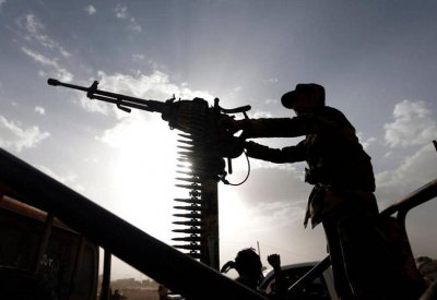 واشنطن تنزع "الصفة الإرهابية" عن الحوثيين.. والعقوبات باقية