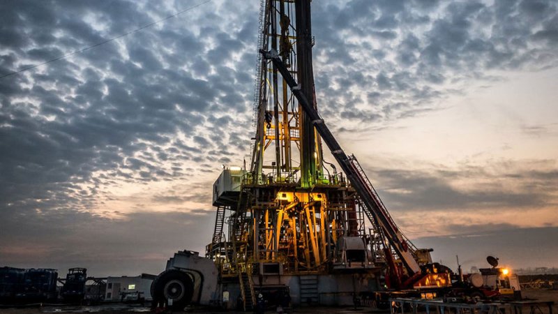برنت يكسب 5.3% خلال أسبوع بدعم التحفيز وشح الإمدادات