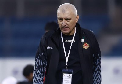 الرفاع الشرقي يجدد عقد المدرب الروماني موتروك