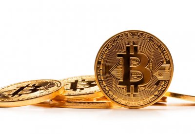 بيتكوين عند مستوى قياسي جديد.. تجاوزت 49 ألف دولار