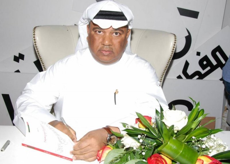 الأديب الإماراتي حارب الظاهري بملتقى البحرين للقصة