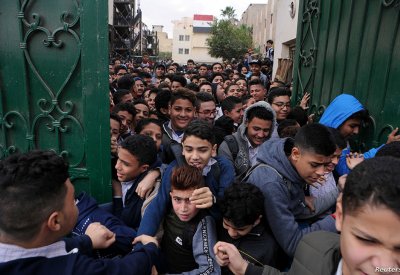 "أكثر من طفلين مشكلة كبيرة".. السيسي ينتقد الزيادة السكانية في مصر