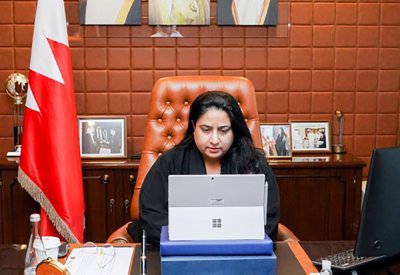 وكيل وزارة الخارجية تؤكد نجاح مملكة البحرين في استراتيجيات مواجهة جائحة كورونا