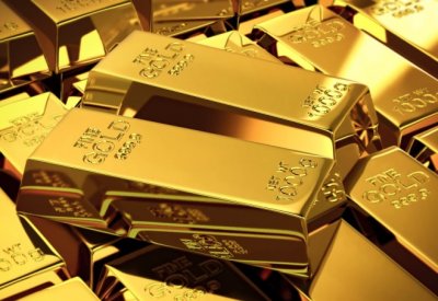 سعر الذهب يتراجع مع صعود الدولار وارتفاع عوائد سندات الخزانة الأمريكية