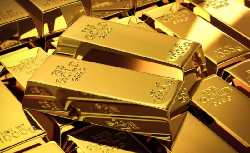 سعر الذهب يتراجع مع صعود الدولار وارتفاع عوائد سندات الخزانة الأمريكية