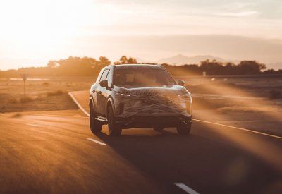 إنفينيتي تعلن عن سيارتها ثلاثية الصفوف QX60