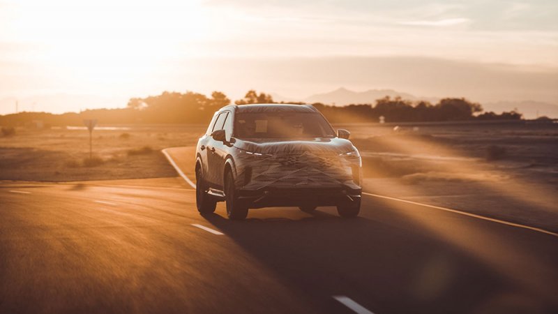 إنفينيتي تعلن عن سيارتها ثلاثية الصفوف QX60