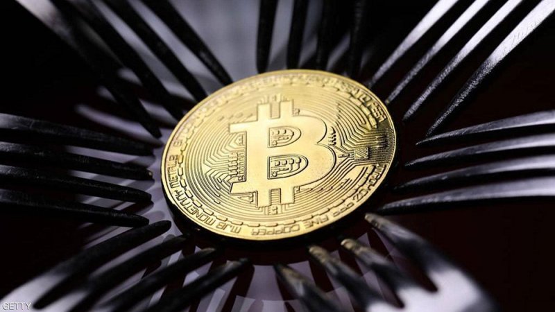بتكوين تواصل التحليق.. وتبلغ ذروة جديدة
