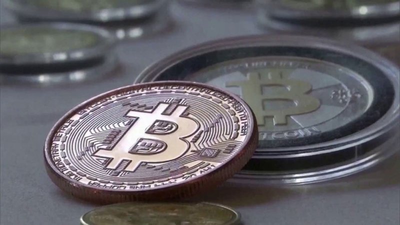 هل تصدق توقعات الـ 146 ألف دولار لـ "بيتكوين"؟