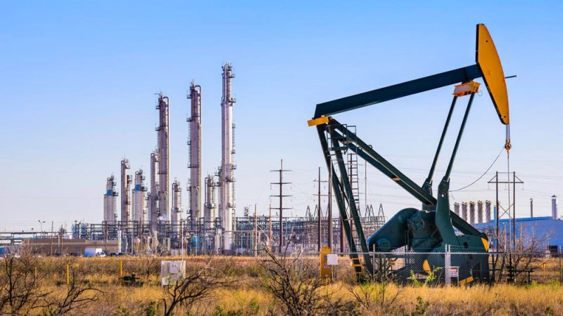 برنت يهبط دون 63 دولارا مع استعداد تكساس لزيادة الإنتاج