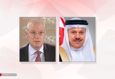وزير الخارجية يتلقى اتصالًا هاتفيًا من المبعوث الأمريكي الخاص إلى اليمن