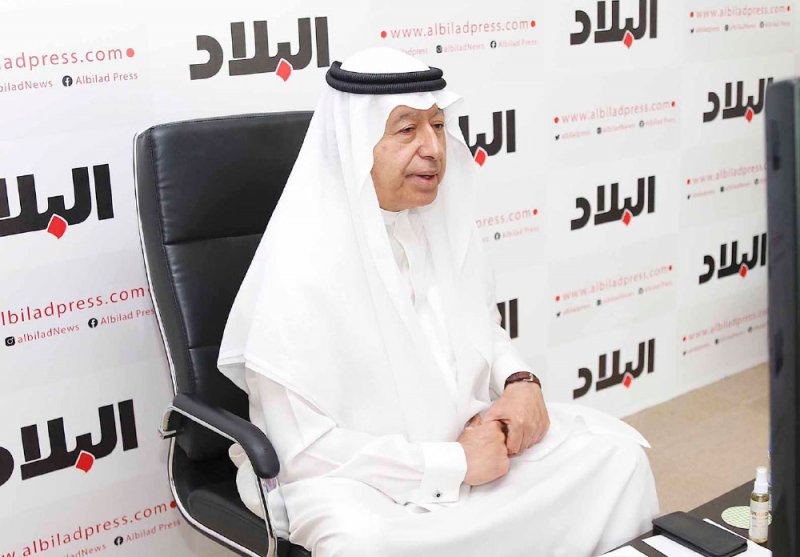 لا يستريح مسؤولو “العمل” بمكاتبهم و “موبايلاتهم” متوافرة للجميع