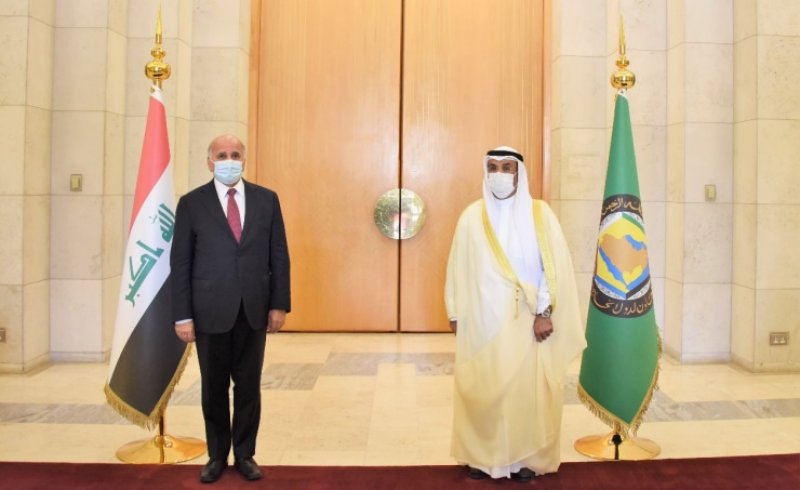 الأمين العام لمجلس التعاون الخليجي يبحث مع وزير الخارجية العراقي تعزيز مسيرة التعاون بين الجانبين