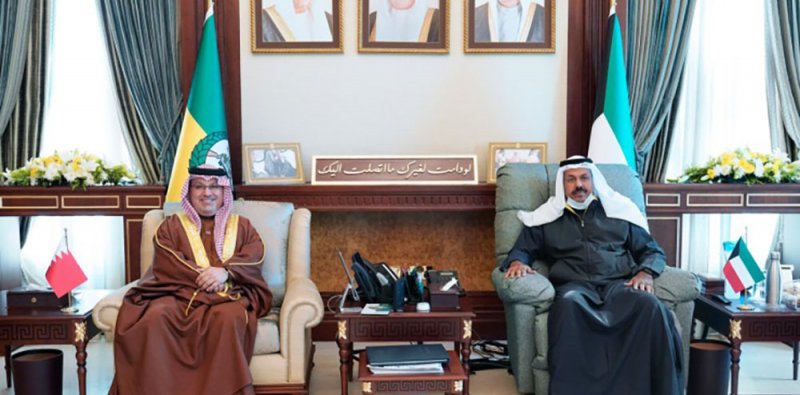 نائب رئيس الحرس الوطني بدولة الكويت يستقبل سفير مملكة البحرين في الكويت