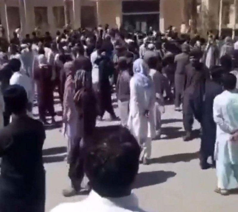 محتجون يقتحمون مبنى حكوميا في إيران بعد سقوط قتلى على الحدود