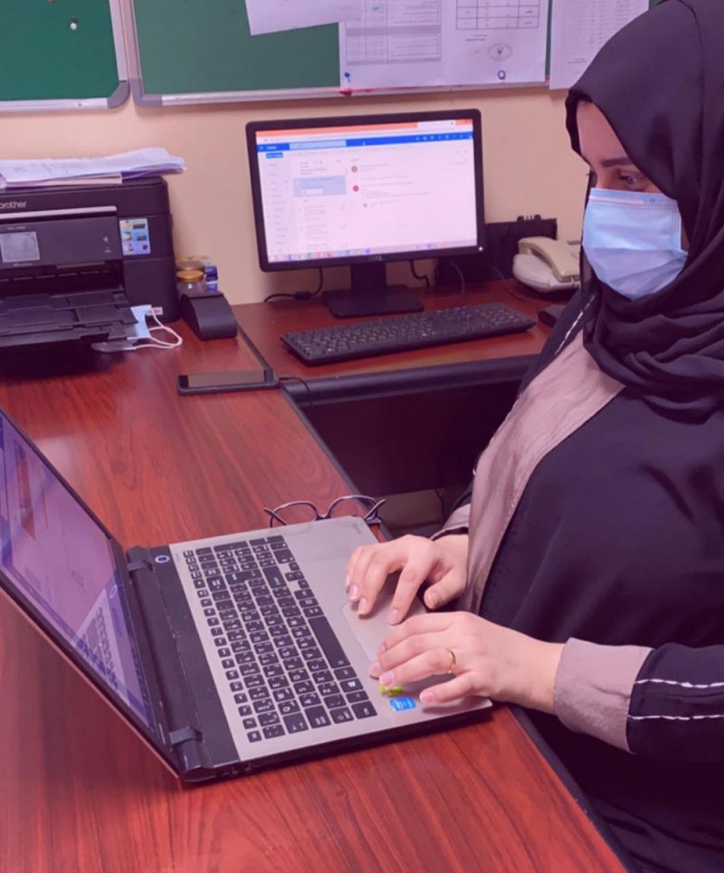 معلمات بحرينيات يحصلن على شهادات الخبرة والابتكار في تكنولوجيا التعليم