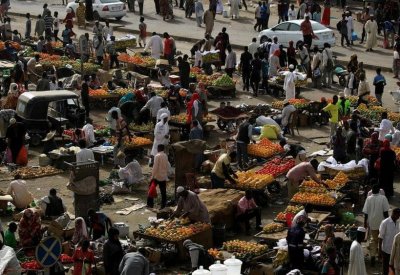 السودان يبدأ بصرف مساعدة شهرية لتخفيف المصاعب الاقتصادية