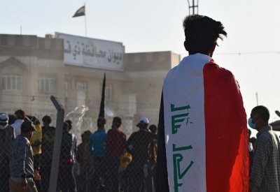 محافظ ذي قار: سنحاسب من يطلق الرصاص الحي على المحتجين