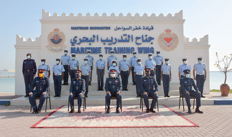 نائب قائد خفر السواحل يفتتح "الدورة التخصصية السابعة عشرة في العلوم البحرية"