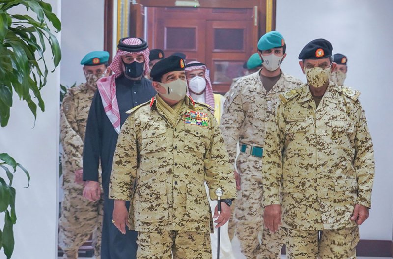 جلالة الملك المفدى يثني على المساهمات النبيلة لقوة دفاع البحرين