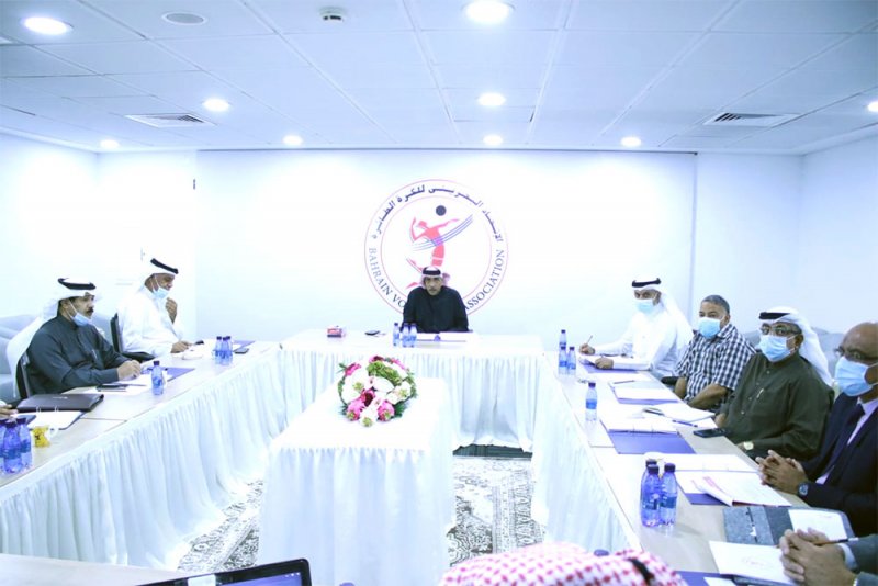 علي بن محمد يترأس الاجتماع الرابع لاتحاد الطائرة