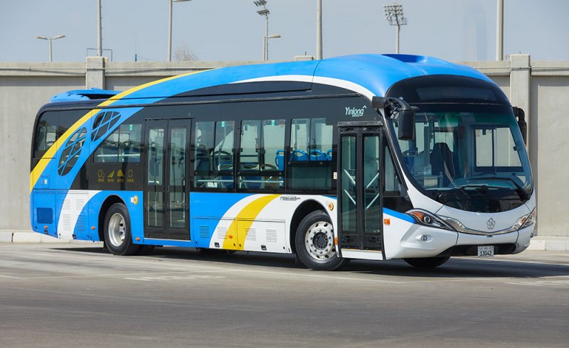 أبوظبي تطلق أسطولاً من الحافلات الصديقة للبيئة 