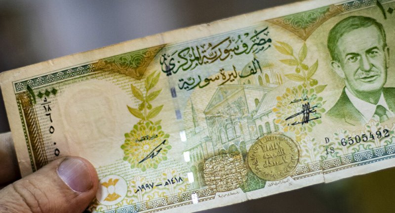 الليرة السورية تسجّل تدهوراً جديداً غير مسبوق أمام الدولار