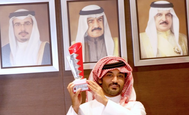 القعود يستقبل فريق BHR للصقور الفائز بجائزة أفضل تمثيل خارجي