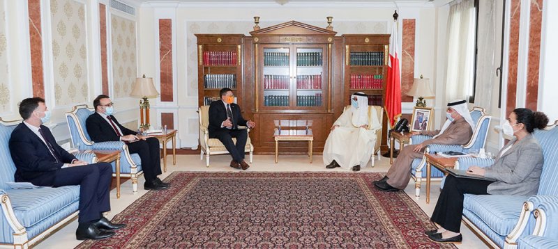 وزير الخارجية يستقبل سفير المملكة المتحدة