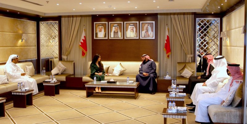 القعود يستقبل بودلامة ويبحث مشروع توثيق الموروث الشعبي في كتاب