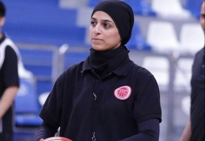 حكمة بحرينية تشارك في الدوري النسائي السعودي للسلة