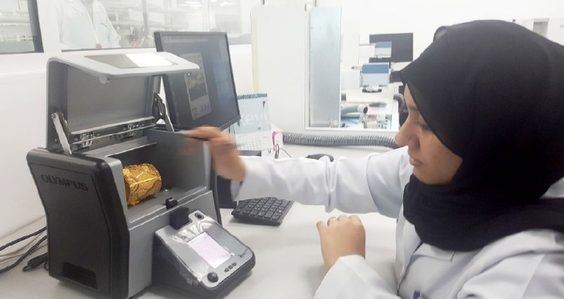 “التجارة” تفحص 6 أطنان من المجوهرات خلال عام