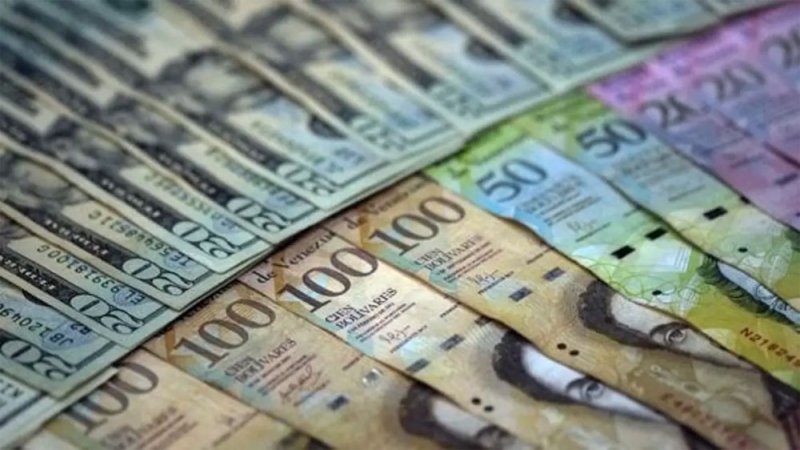 الدولار يعادل 1.8 مليون بوليفار.. فنزويلا تصدر 3 أوراق نقدية جديدة