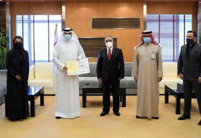 الوزير خلف يستقبل مدير عام بلدية المنطقة الجنوبية