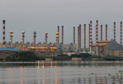 إيران تصدّر كميات نفط ضخمة إلى الصين