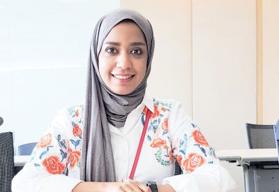 باحثة دكتوراه بجامعة الخليج العربي تشارك في تأليف تقرير جيو 6 للشباب