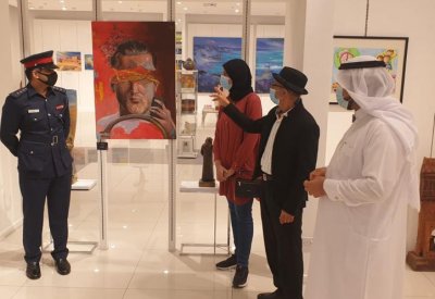 "المرور" يدشن معرض رسومات فنية بمشاركة 35 دولة بمجمع السيف