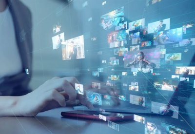 مخترع شبكة الويب: "بدعة" هيمنة عمالقة الإنترنت ستنتهي