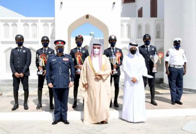 وزير الداخلية يشيد بكفاءة منتسبي الوزارة وما يتمتعون به من انضباط ومهنية في الأداء الرياضي