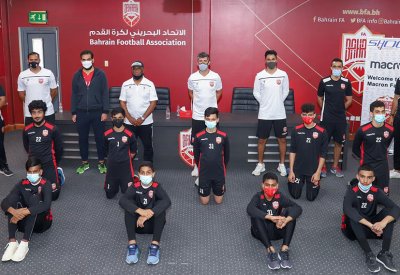 حمود سلطان يلتقي بحراس الفئات العمرية
