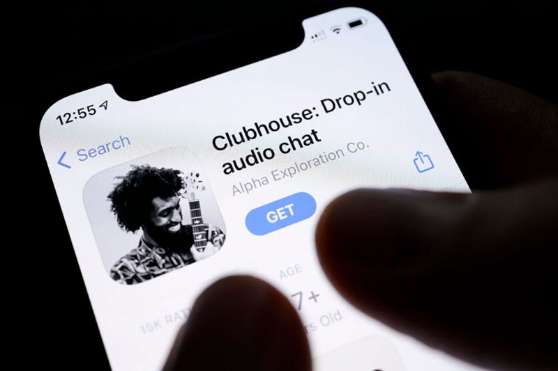 عمان تحجب تطبيق Clubhouse بسبب عدم وجود تصريح