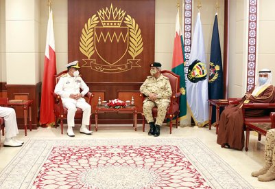 القائد العام يستقبل رئيس أركان القوات البحرية الباكستاني