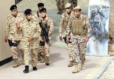 القائد العام لقوة دفاع البحرين يشهد تمرين القيادات المشترك (حصن الوطن)