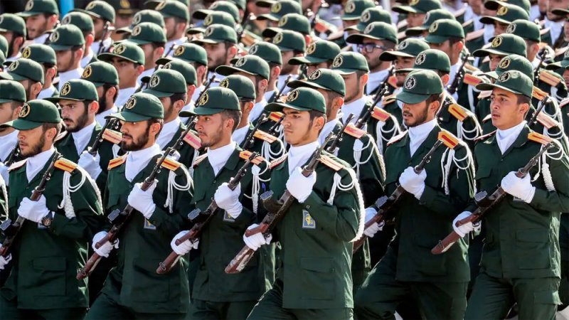 انتهاكات مستمرة.. إيران تضع يدها على منازل معارضي الأسد